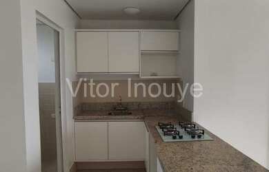 Imagem: O apartamento possui 1 Dormitório, 1 Banheiro, 1 Vaga na garagem