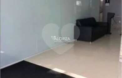 Imagem: O depósito possui 1 Vaga na garagem, 44m² de Área e está