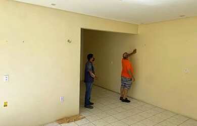 Imagem: A casa possui 2 Dormitórios, 2 Banheiros, 1 Vaga na garagem