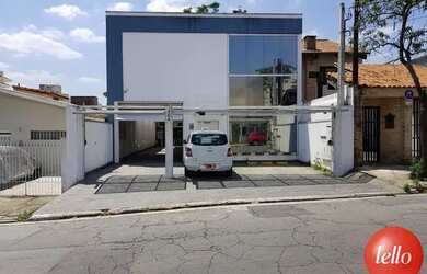 Imagem: O depósito possui 5 Vagas na garagem, 482m² de Área e está