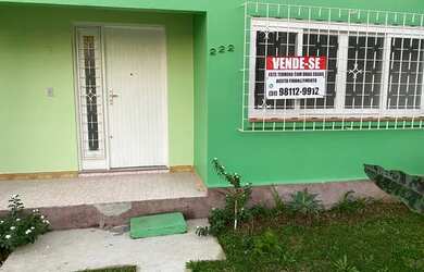 Imagem: A casa possui 2 Dormitórios, 2 Banheiros, 1 Vaga na garagem
