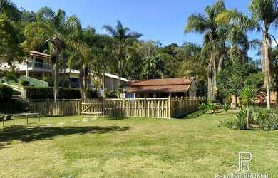 Imagem: O terreno possui 237m² de Área e está localizado em Posse