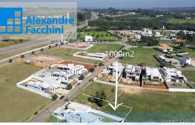 Imagem: O terreno possui 1000m² de Área e está localizado em Parque