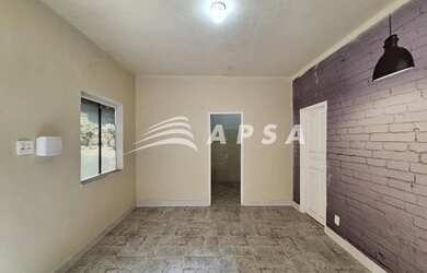 Imagem: A casa possui 1 Dormitório, 1 Banheiro, 54m² de Área e está