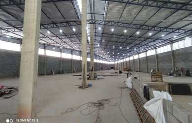 Imagem: O depósito possui 5 Vagas na garagem, 3.500m² de Área e