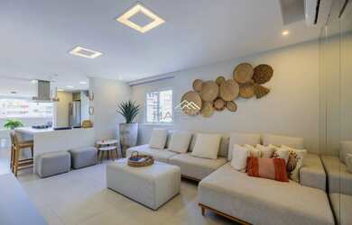 Imagem: O apartamento possui 5 Dormitórios, 4 Banheiros, 2 Vagas na