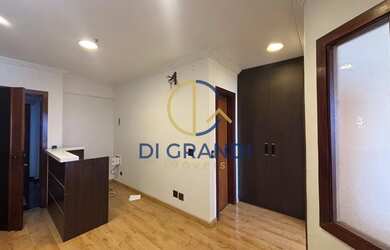 Imagem: O depósito possui 1 Vaga na garagem e 35m² de Área e está