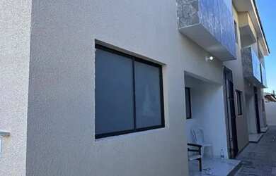 Imagem: A casa possui 2 Dormitórios, 2 Banheiros, 1 Vaga na garagem