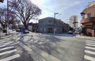 Imagem: O depósito possui 279m² de Área e está localizado em Água