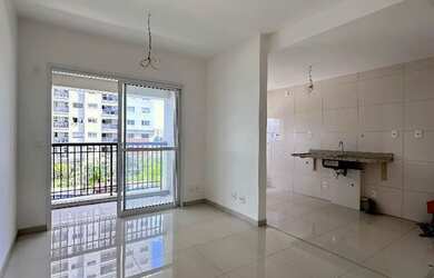 Imagem: O apartamento possui 2 Dormitórios, 1 Banheiro, 1 Vaga na garagem