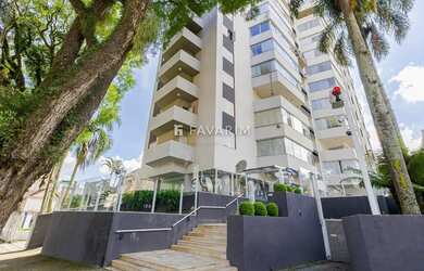 Imagem: O apartamento possui 3 Dormitórios, 3 Banheiros, 2 Vagas na