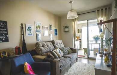 Imagem: O apartamento possui 1 Dormitório, 1 Banheiro, 1 Vaga na garagem