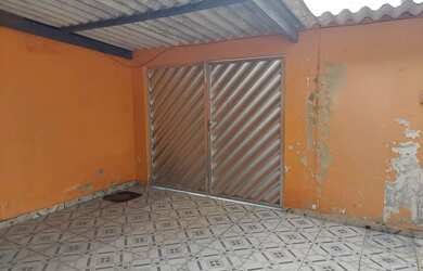 Imagem 2: Casa para aluguel possui 30 metros quadrados com 2 quartos em Valverde...