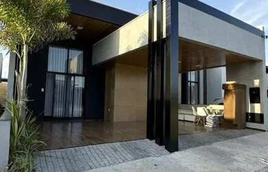 Imagem: A casa em condomínio possui 2 Dormitórios, 2 Banheiros, 3