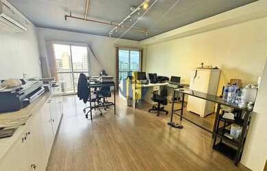 Imagem: O depósito possui 1 Vaga na garagem e 40m² de Área e está