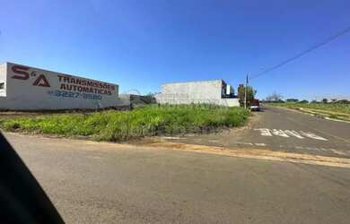 Imagem: O terreno possui 367m² de Área e está localizado em Loteamento