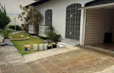 Imagem: O apartamento possui 4 Dormitórios, 5 Banheiros, 1 Vaga na