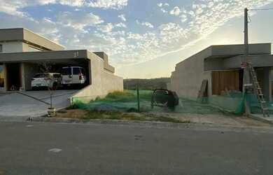 Imagem: O terreno possui 250m² de Área e está localizado em Granjas