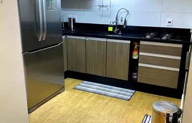 Imagem: A casa possui 3 Dormitórios, 2 Banheiros, 2 Vagas na garagem