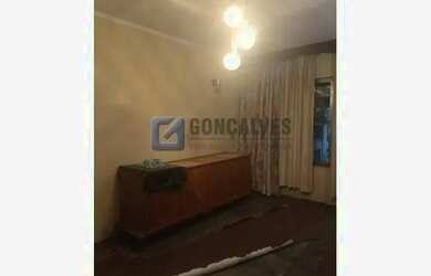 Imagem: A casa possui 3 Dormitórios, 3 Banheiros, 2 Vagas na garagem