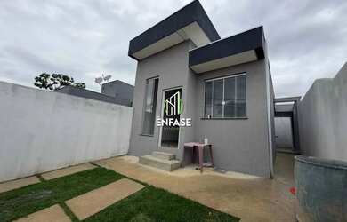 Imagem: A casa possui 2 Dormitórios, 1 Banheiro, 1 Vaga na garagem