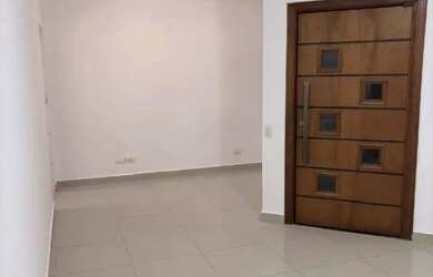 Imagem: A casa possui 2 Dormitórios, 2 Banheiros, 2 Vagas na garagem