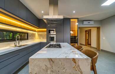 Imagem: A casa em condomínio possui 3 Dormitórios, 5 Banheiros, 5