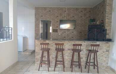 Imagem: A casa possui 2 Dormitórios, 2 Banheiros, 120m² de Área