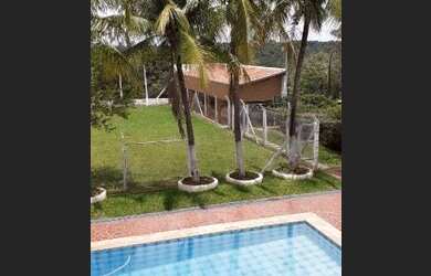 Imagem: A chácara possui 370m² de Área e está localizado em Balneário