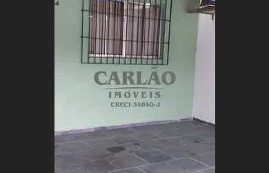 Imagem: A casa possui 2 Dormitórios, 1 Banheiro, 2 Vagas na garagem