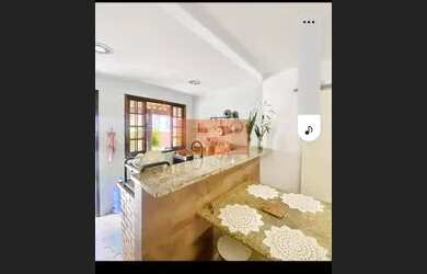 Imagem 7: LIVE VENDE - Casa principal com 3 quartos, 3 suítes, 1 lavabo, sala, cozinha americana, la