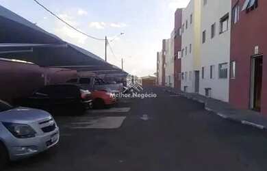 Imagem: O apartamento possui 3 Dormitórios, 1 Banheiro, 1 Vaga na garagem