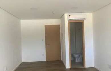 Imagem: O depósito possui 1 Vaga na garagem, 30m² de Área e está