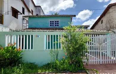 Imagem: A casa possui 2 Dormitórios, 1 Banheiro, 1 Vaga na garagem