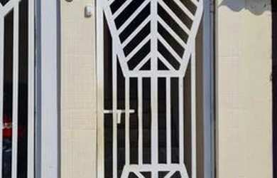 Imagem: A casa possui 1 Dormitório, 1 Banheiro e está localizado