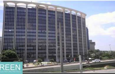 Imagem: O depósito possui 5 Vagas na garagem, 559-0m² de Área e está