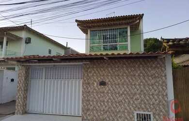 Imagem: A casa possui 2 Dormitórios, 2 Banheiros, 2 Vagas na garagem