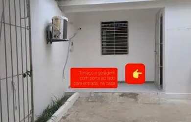 Imagem: A casa possui 2 Dormitórios, 2 Vagas na garagem e está localizado