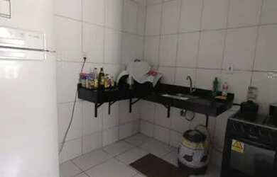 Imagem: A casa possui 3 Dormitórios, 2 Banheiros, 1 Vaga na garagem