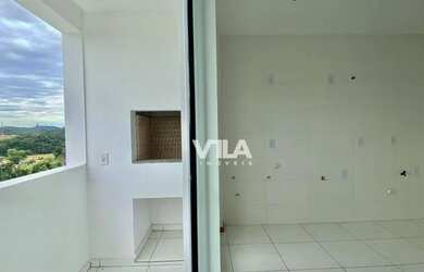 Imagem: O apartamento possui 2 Dormitórios, 1 Banheiro, 1 Vaga na garagem