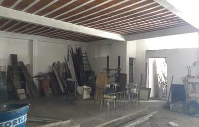 Imagem: O depósito possui 5 Vagas na garagem, 568m² de Área e está