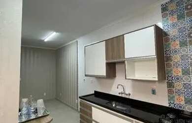 Imagem: A casa possui 2 Dormitórios, 2 Banheiros e 1 Vaga na garagem