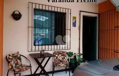 Imagem: A casa possui 2 Dormitórios, 2 Banheiros, 1 Vaga na garagem