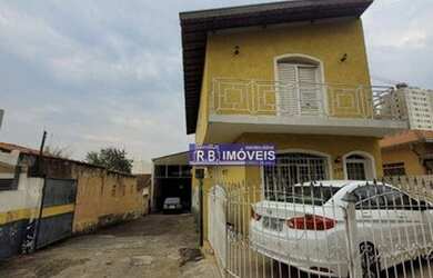 Imagem: A casa possui 4 Dormitórios, 3 Banheiros, 5 Vagas na garagem