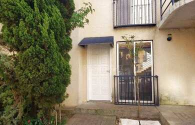 Imagem: A casa em condomínio possui 2 Dormitórios, 2 Banheiros, 1