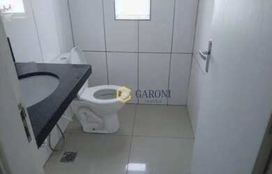 Imagem: O depósito possui 4 Vagas na garagem, 480m² de Área e está