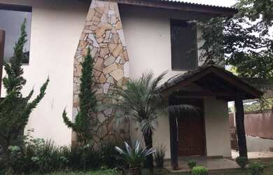 Imagem: A casa possui 3 Dormitórios, 5 Banheiros, 5 Vagas na garagem