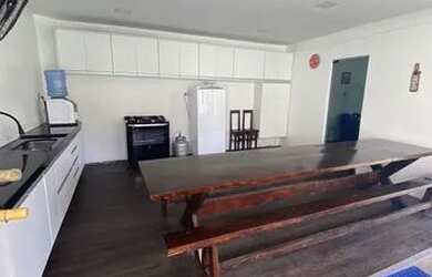 Imagem: A casa possui 4 Dormitórios, 3 Banheiros, 5 Vagas na garagem