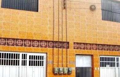 Imagem: A casa possui 3 Dormitórios, 1 Banheiro e está localizado