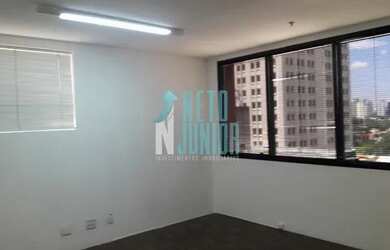 Imagem: O depósito possui 1 Vaga na garagem e 30m² de Área e está